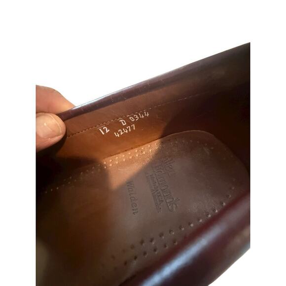 Allen Edmonds Men display picture 1